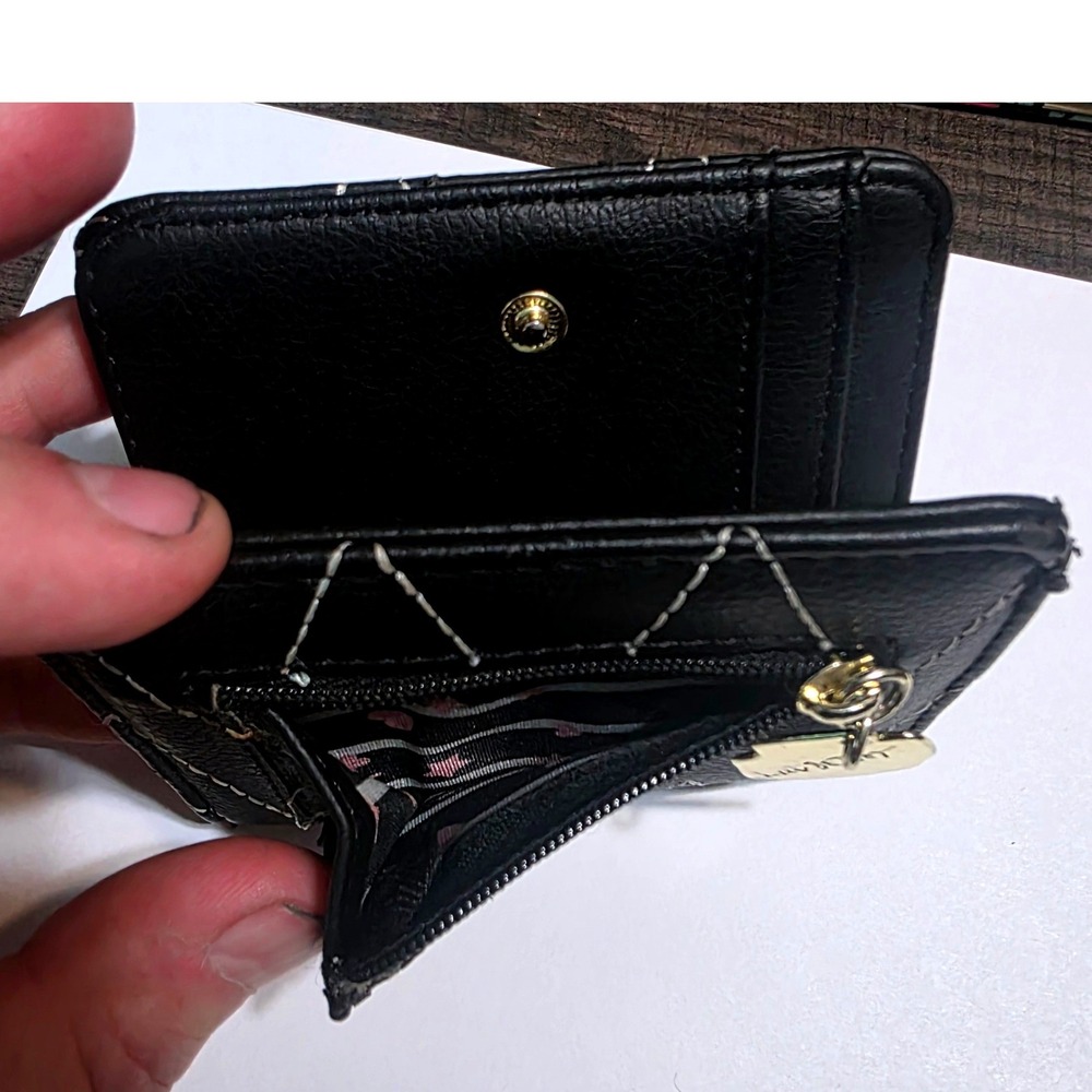 Betsey Johnson Black Zigzag Stitched Bifold Wallet Gold Lip Charm Pink Hearts - Picture 5 of 8